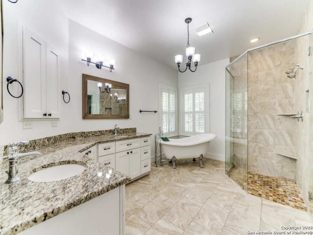 Photo of 2521 Bay Hill