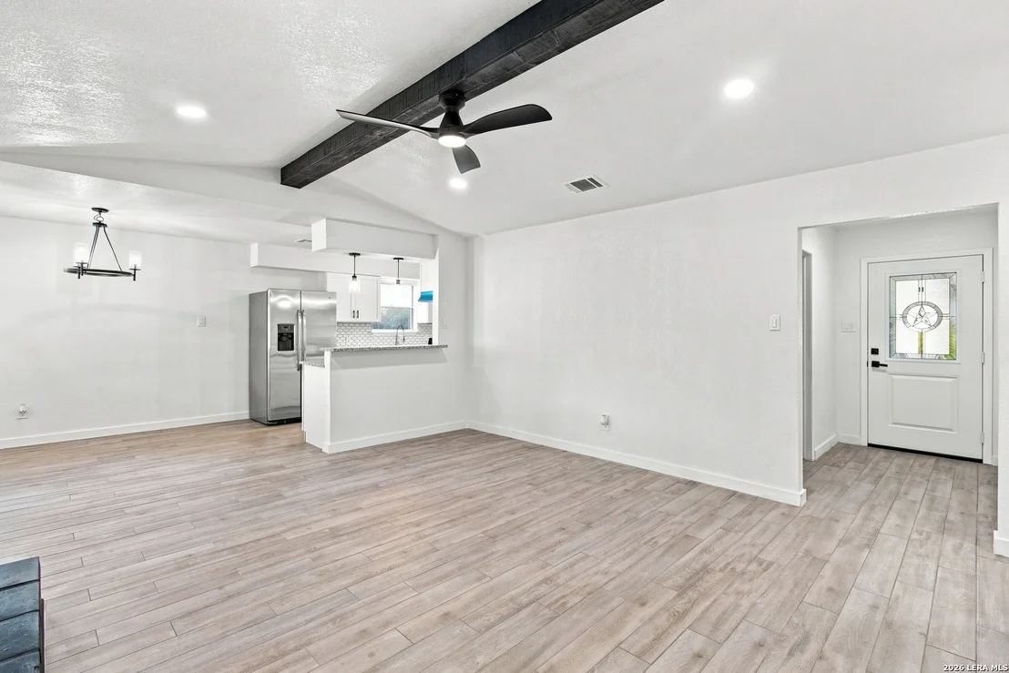 Photo of 6814 SUNLIGHT DR