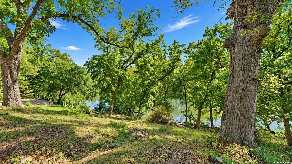 Photo of 2152 Valley Dr
