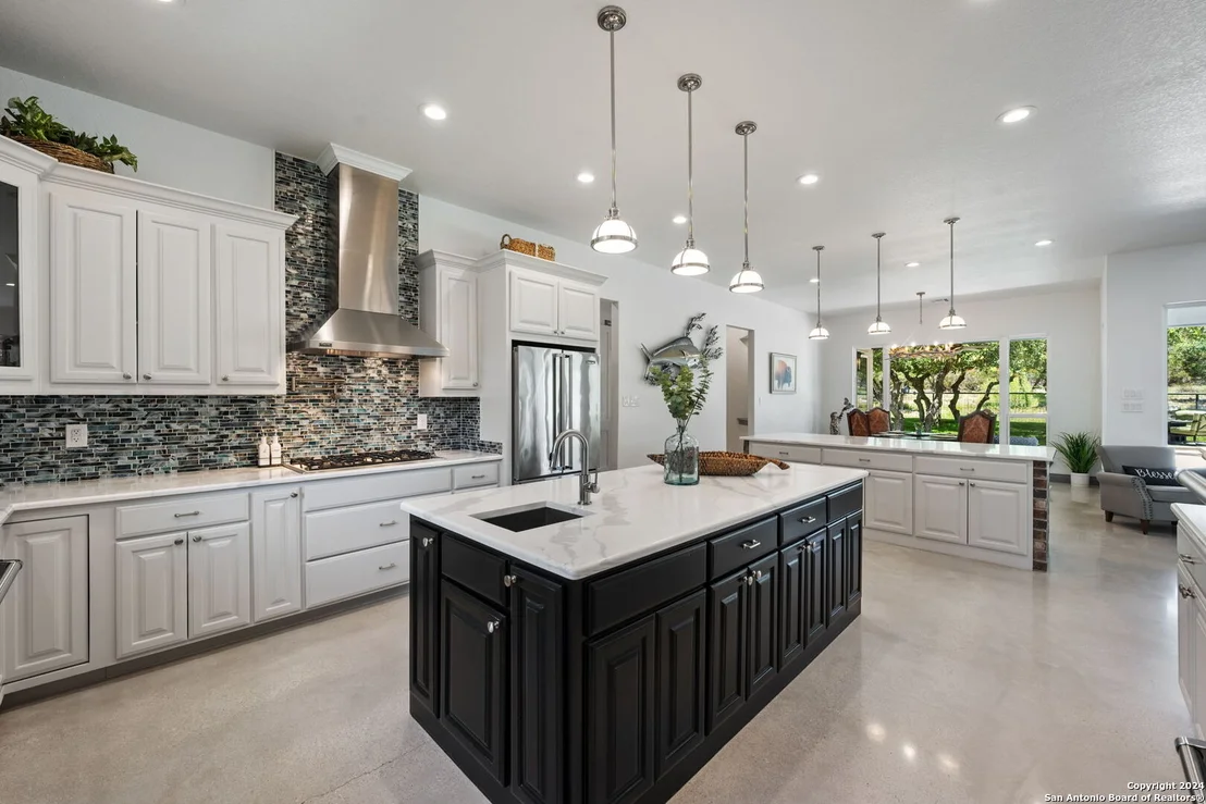 Photo of 1114 Savanna