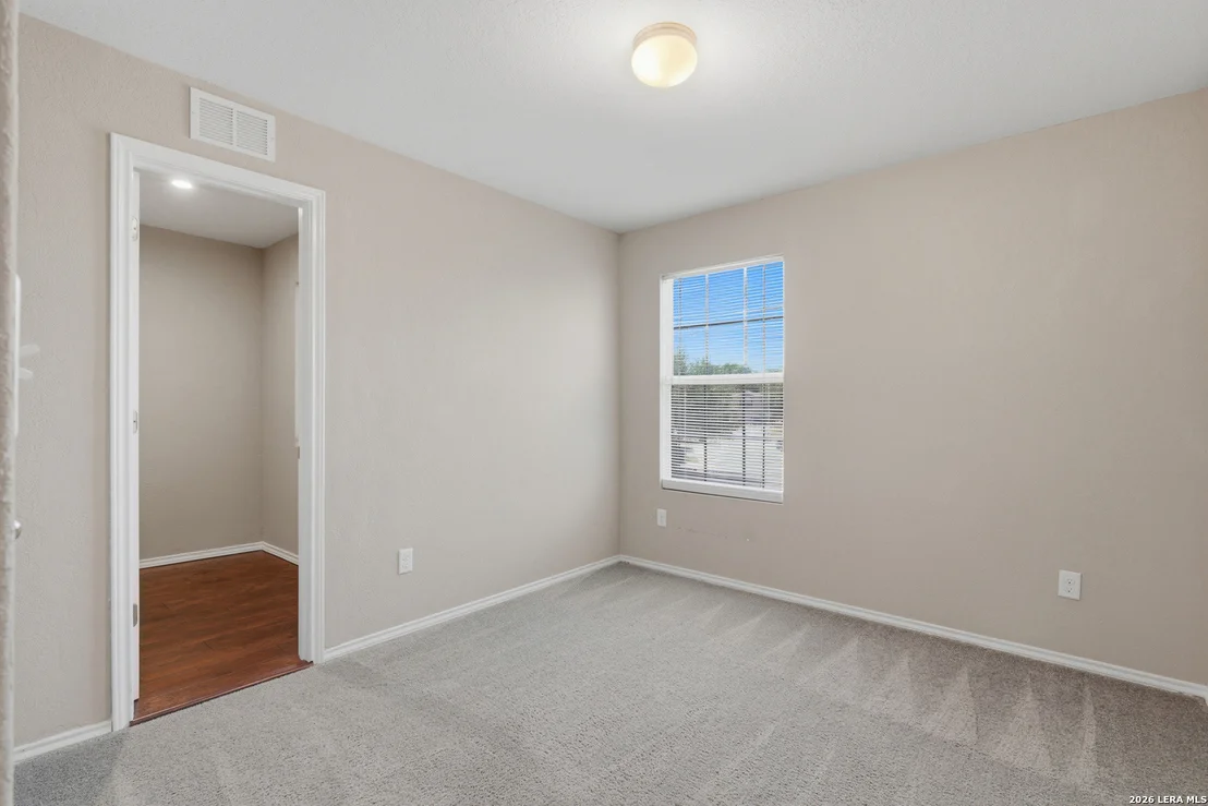 Photo of 493 Auburn Park