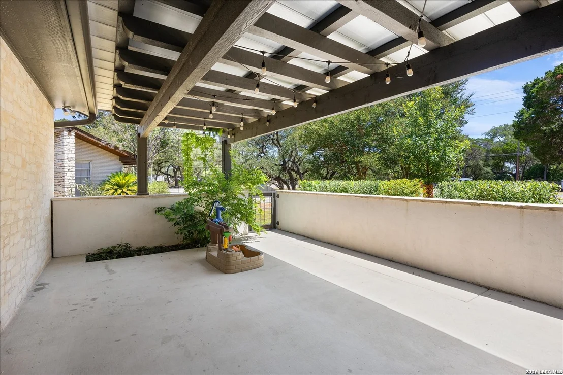 Photo of 429 Lakeview Blvd.