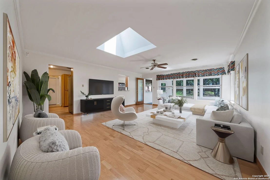 Photo of 315 DONELLA DR