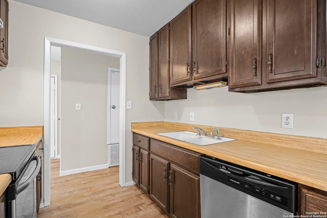 Photo of 9557 Green Valley