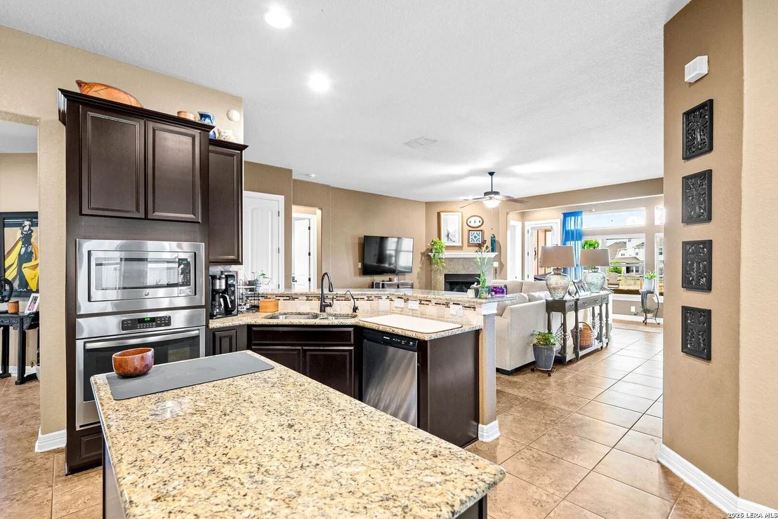 Photo of 11816 Field Bend