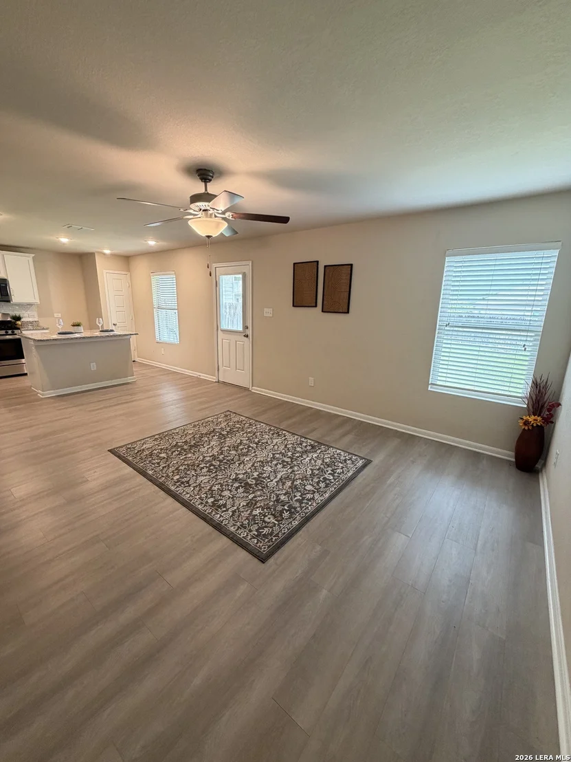 Photo of 810 Retama