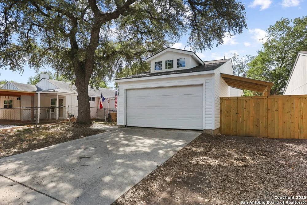 Photo of 2827 Cherry Field