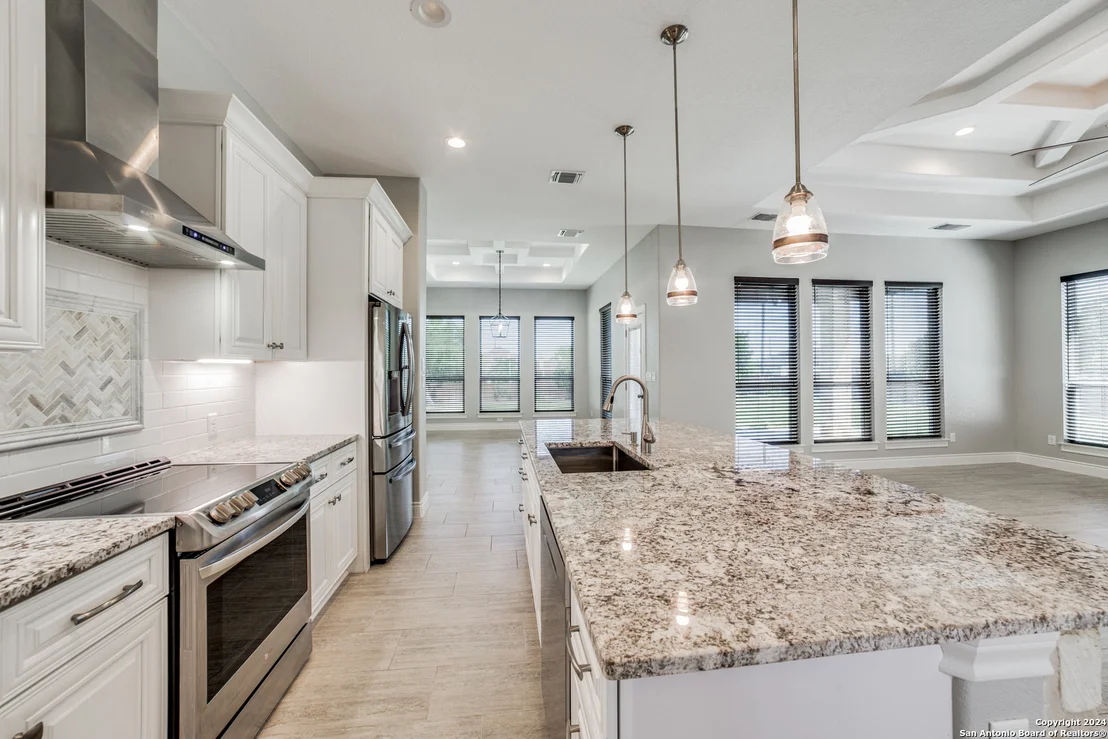 Photo of 712 COUNTY ROAD 3823