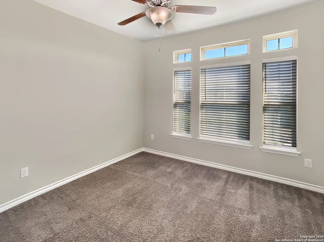 Photo of 3119 Ambar Cala