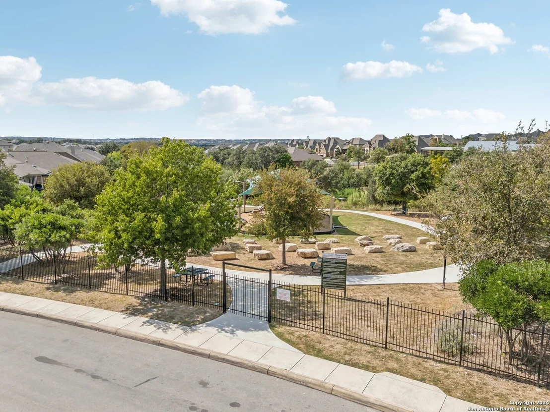 Photo of 1493 Pitcher Bend