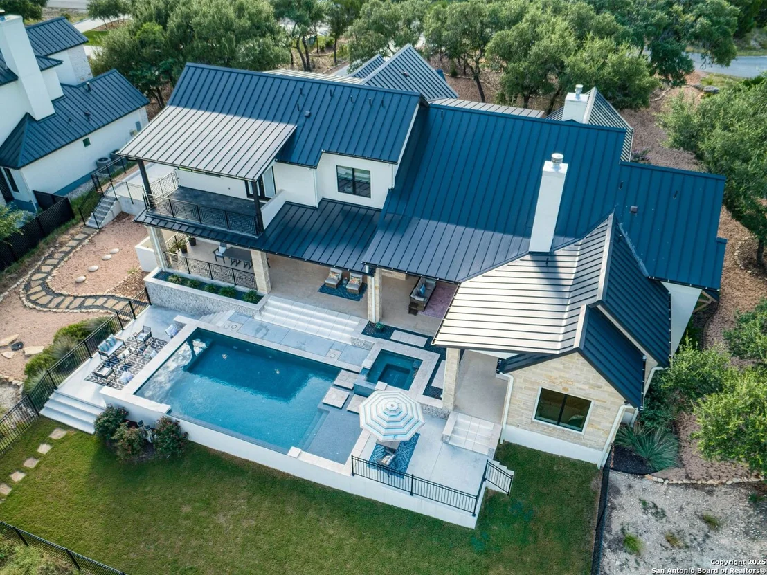 Photo of 207 River Bend