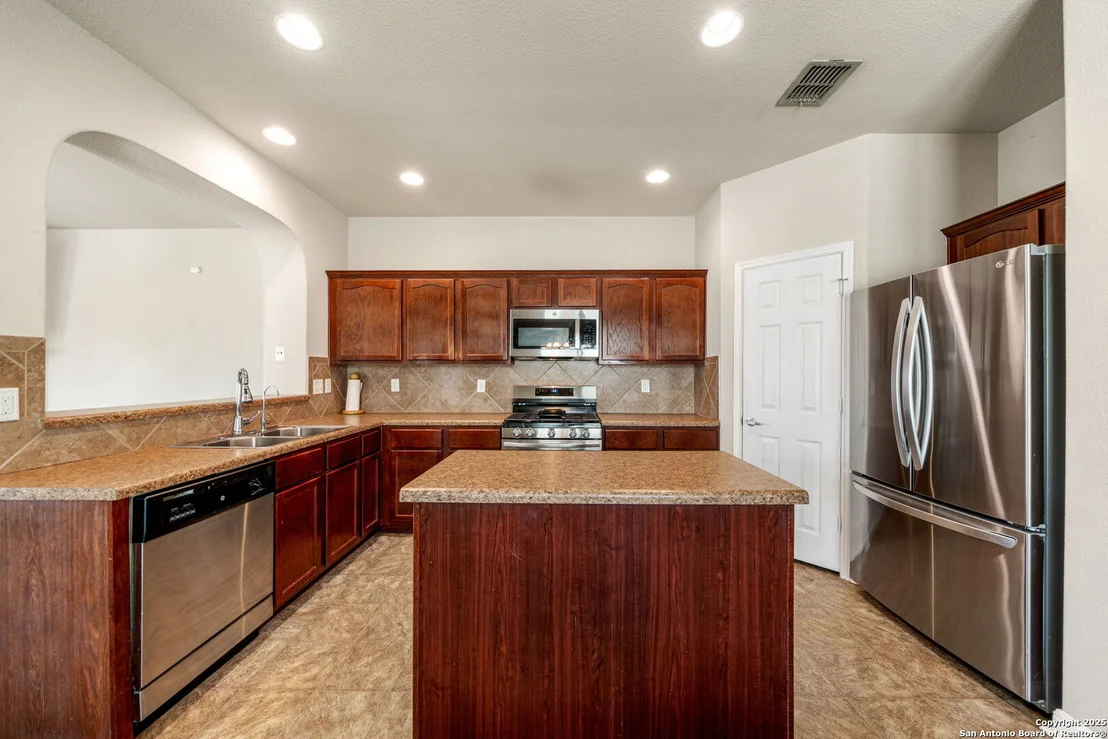 Photo of 8434 Blackstone