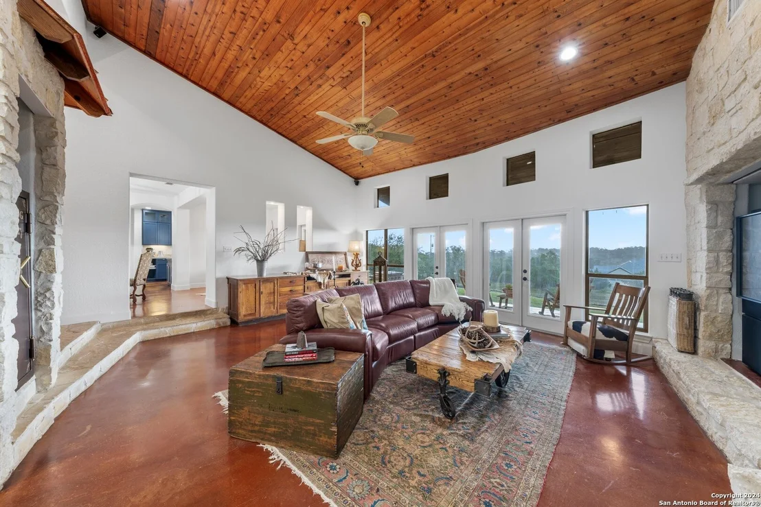 Photo of 112 Remington Dr