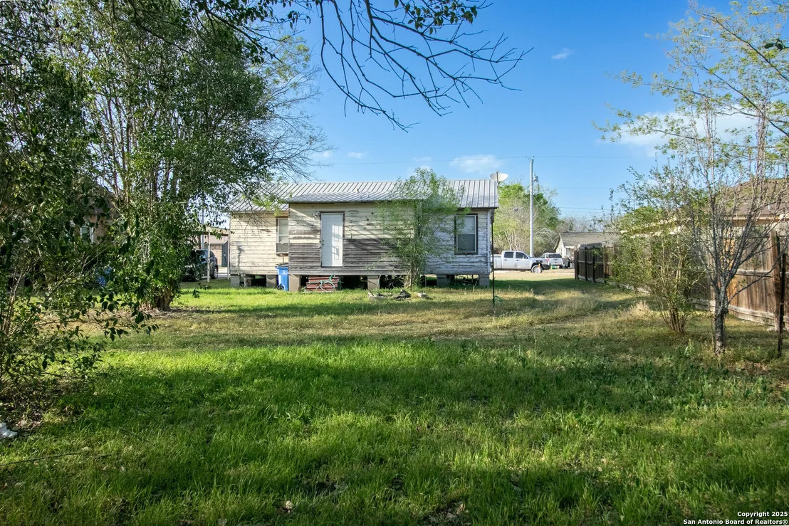 Photo of 127 Roosevelt Dr