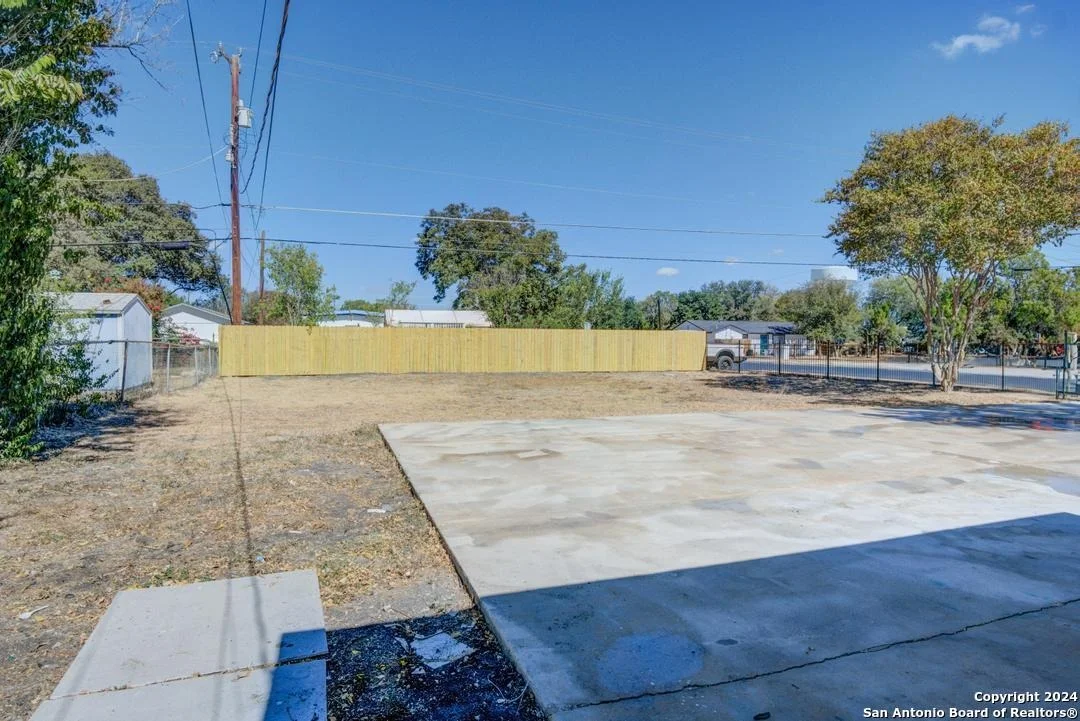Photo of 303 DEMYA DR
