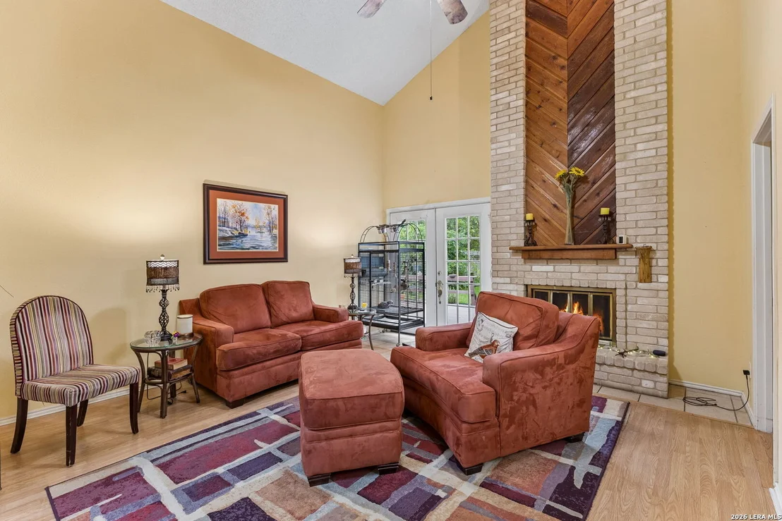 Photo of 14902 Oak Summit