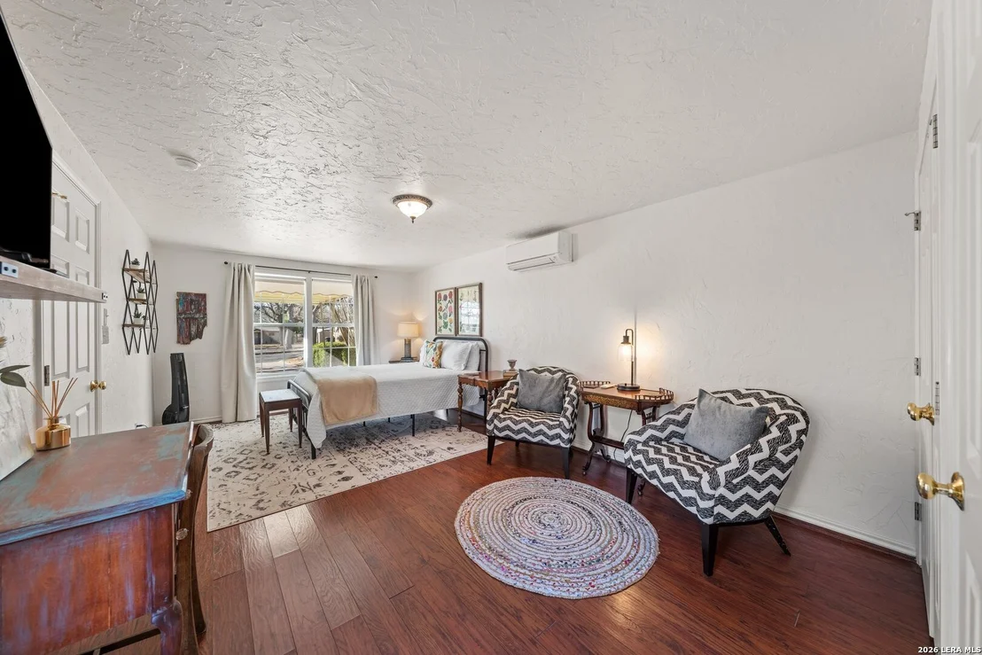 Photo of 110 Beverly Drive