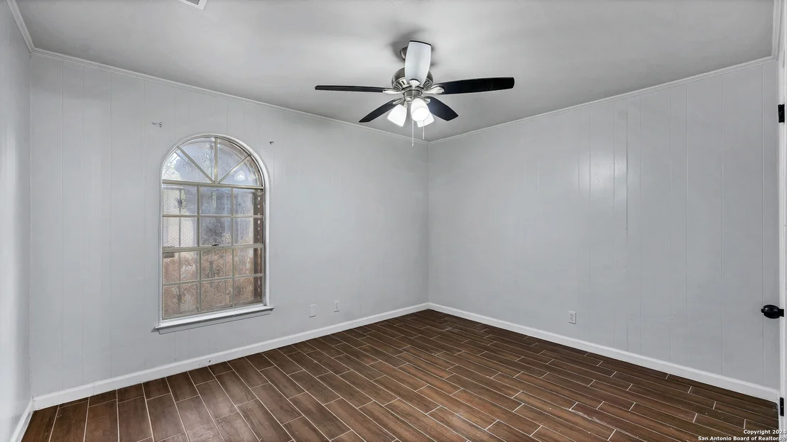 Photo of 350 FENWICK DR