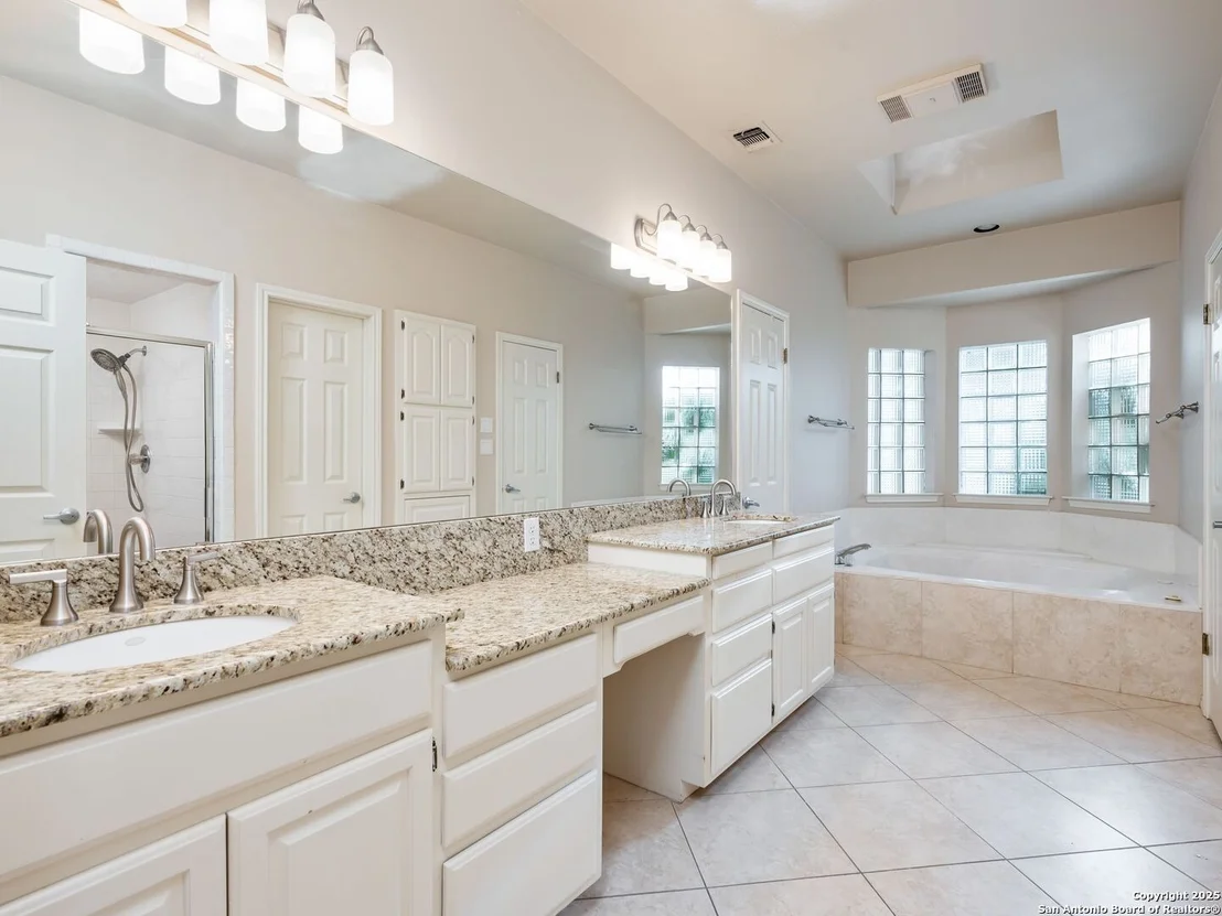 Photo of 332 Towne Vue
