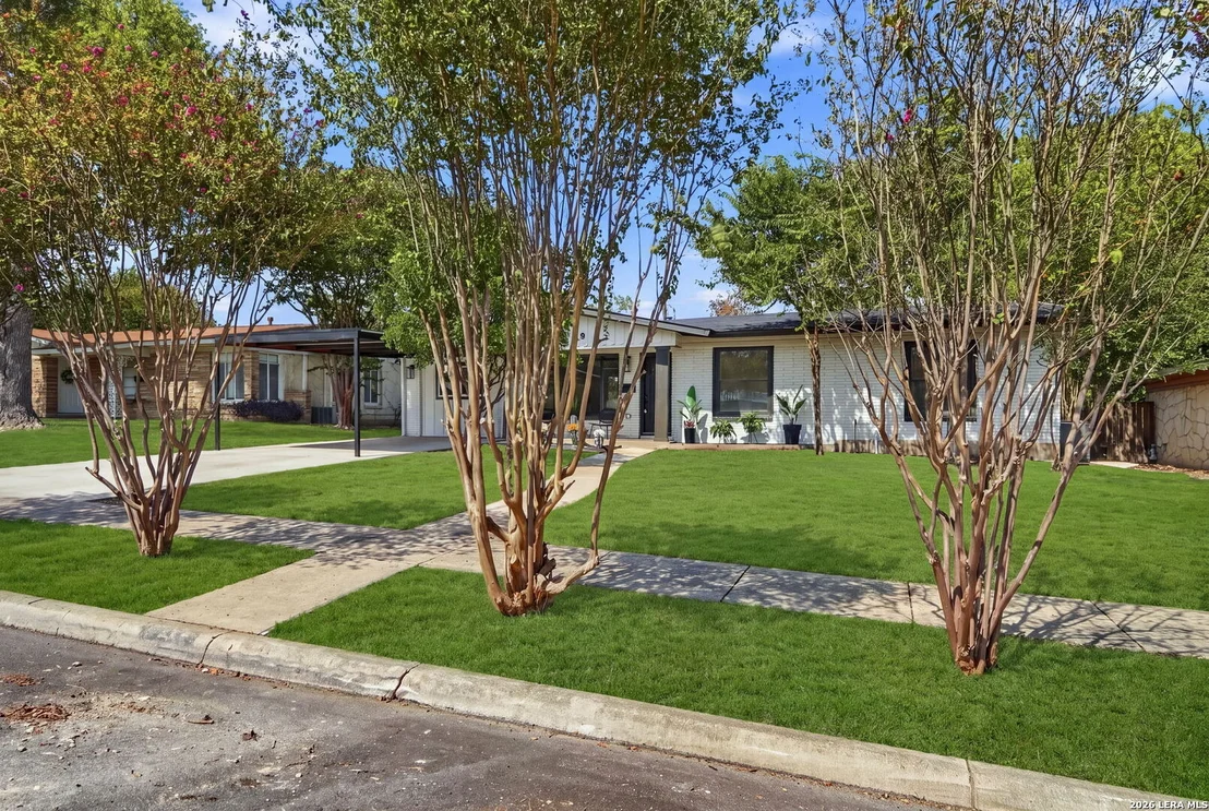 Photo of 359 BARBARA DR
