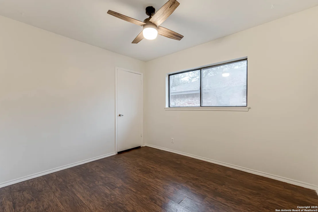 Photo of 7723 Crooked Brook
