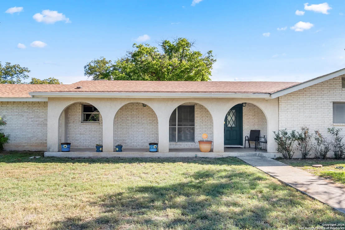 Photo of 5 DONNA DR