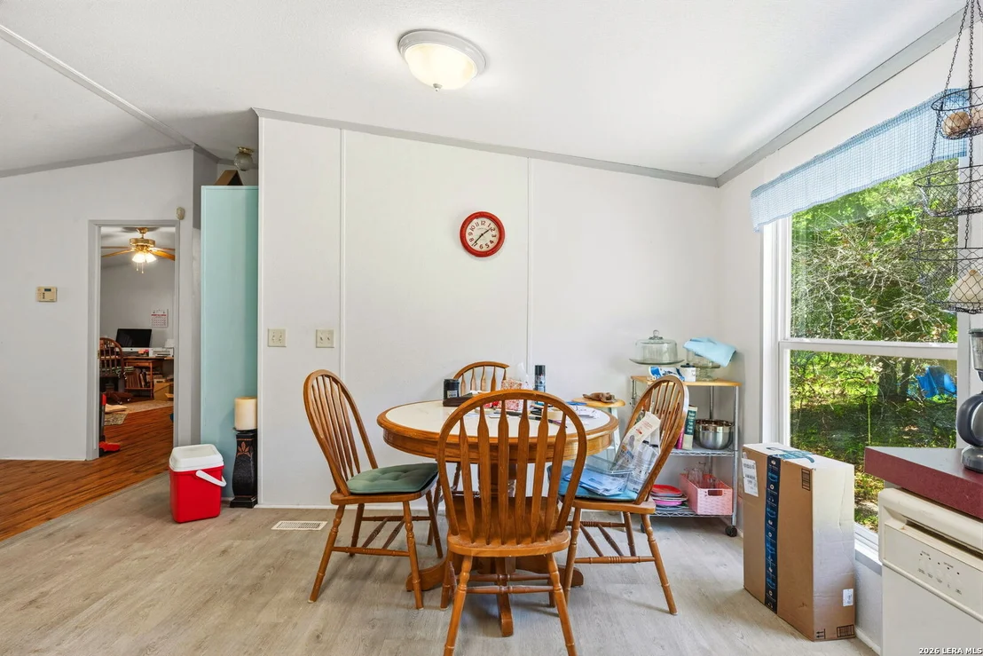 Photo of 216 OAK GRV