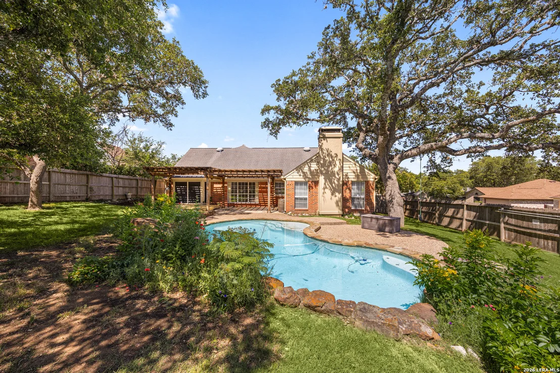 Photo of 25003 SUMMIT HOLW