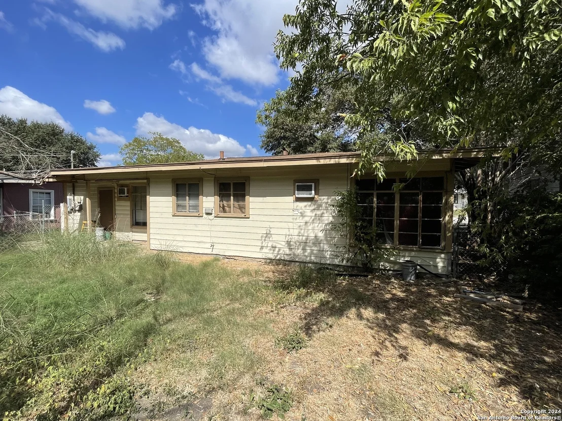 Photo of 1110 HERMINE BLVD