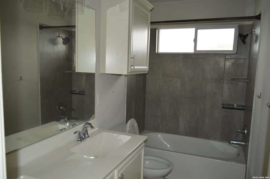Photo of 952 Cypress