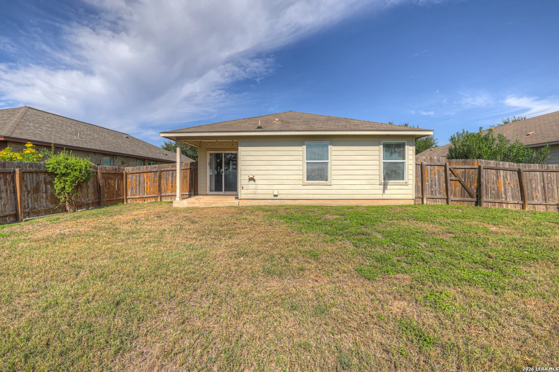 Photo of 566 BRIGGS DR