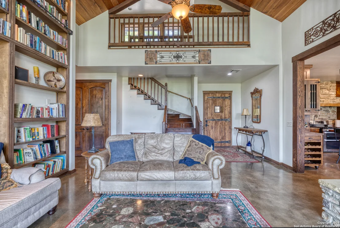 Photo of 1242 RIVER RD