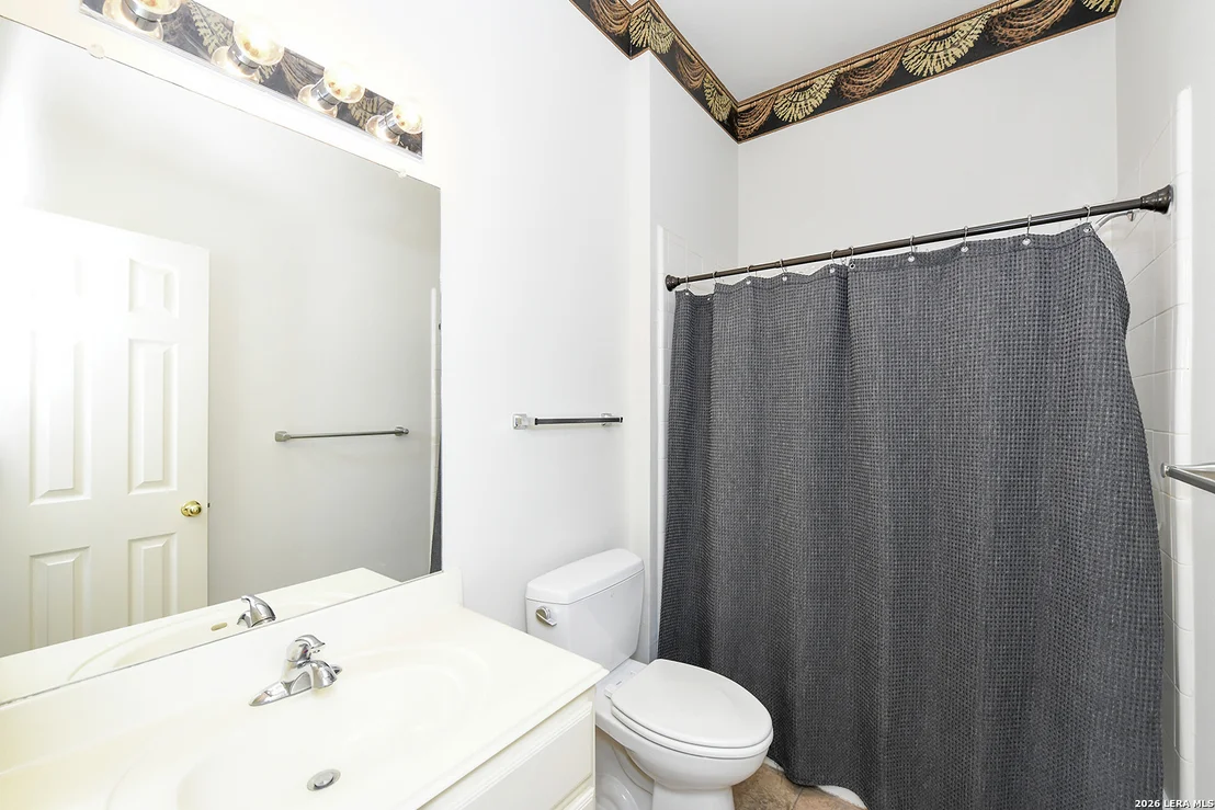 Photo of 1712 Oak Path