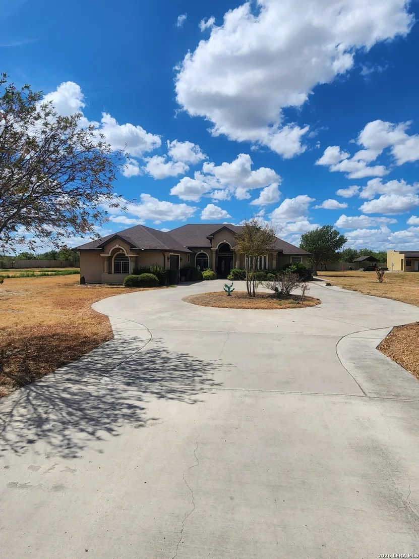 Photo of 210 COUNTY ROAD 237