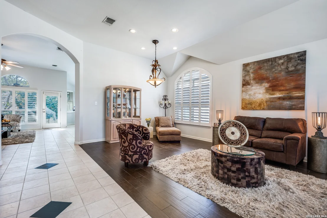 Photo of 914 Grassy Meadows