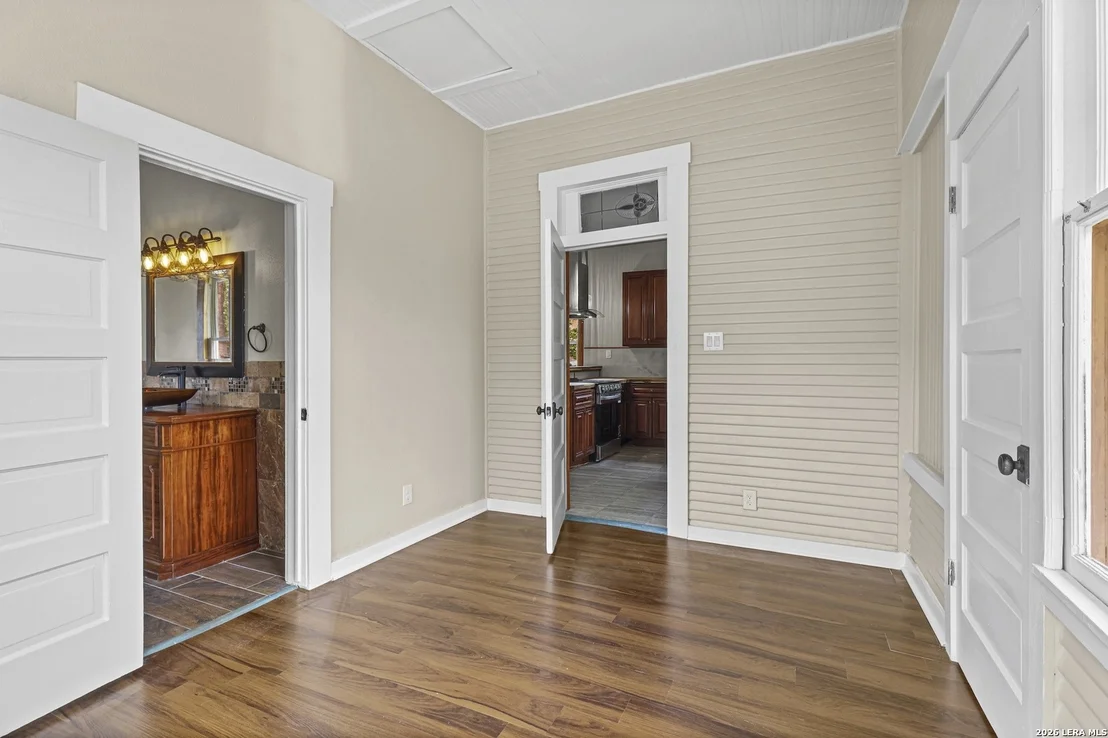 Photo of 235 CORNELL AVE