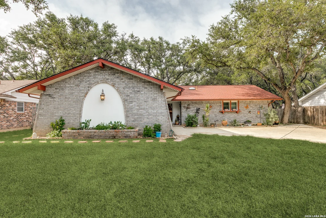 Photo of 5819 DEAN MARTIN ST