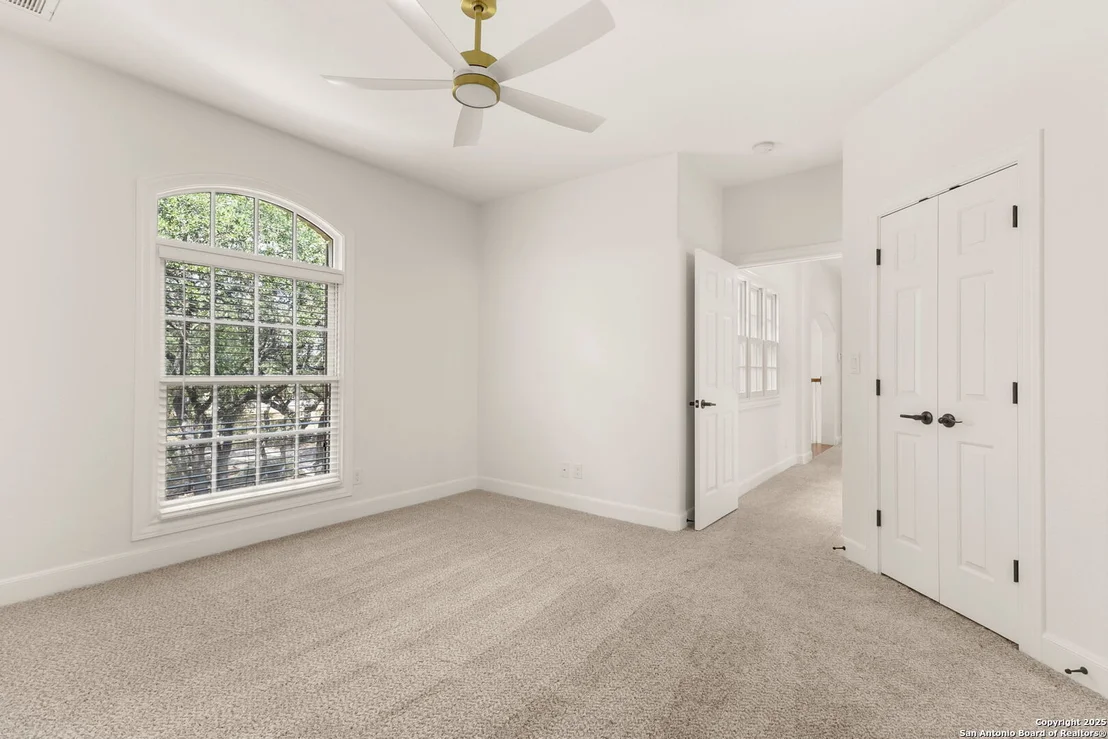 Photo of 25960 Bent Bluff