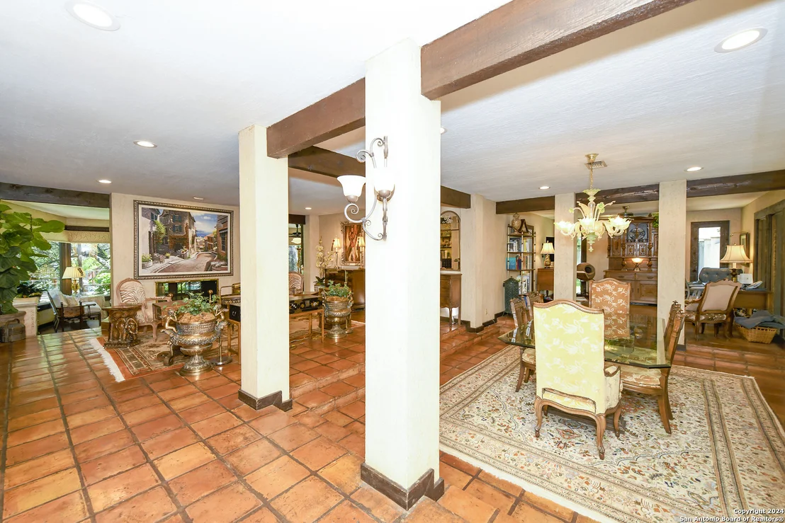 Photo of 320 MUSTANG CIR