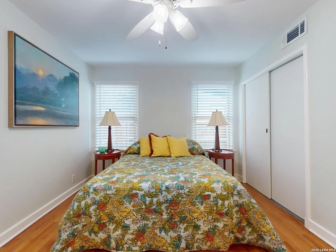 Photo of 126 BREES BLVD