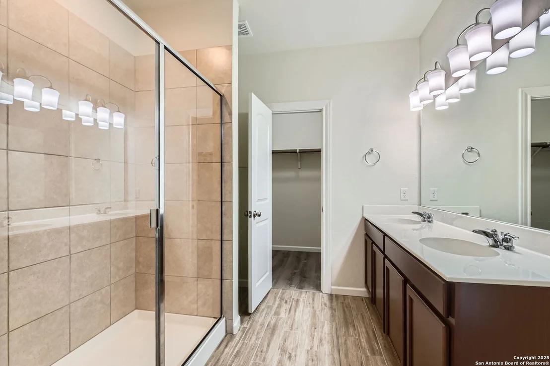 Photo of 2832 Klein Way