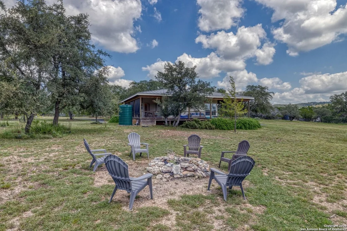 Photo of 565 Loop Rd.