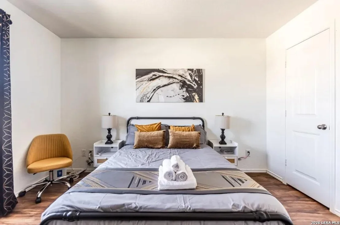 Photo of 3240 Mission Riv