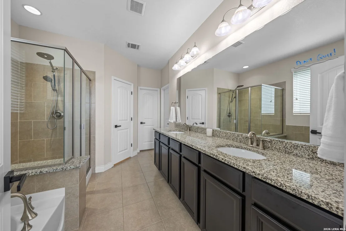 Photo of 27422 RIO CIR