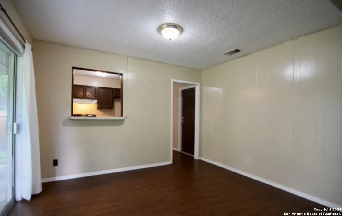 Photo of 7418 MEADOW HL