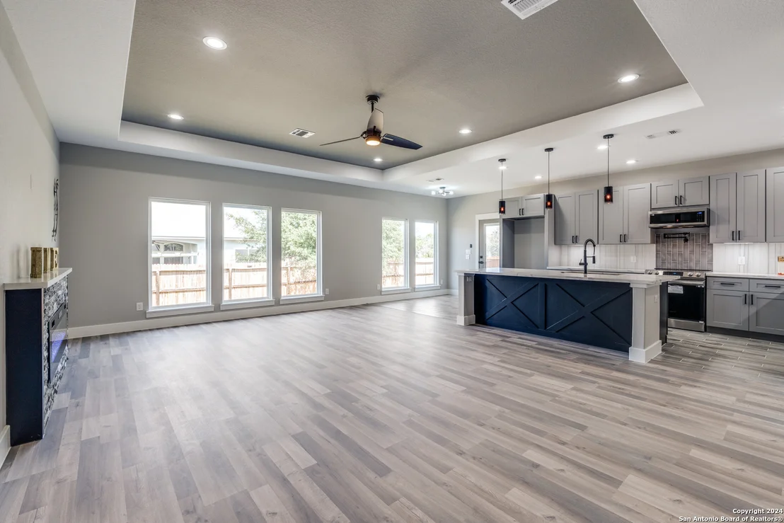 Photo of 15712 Glenn Lane