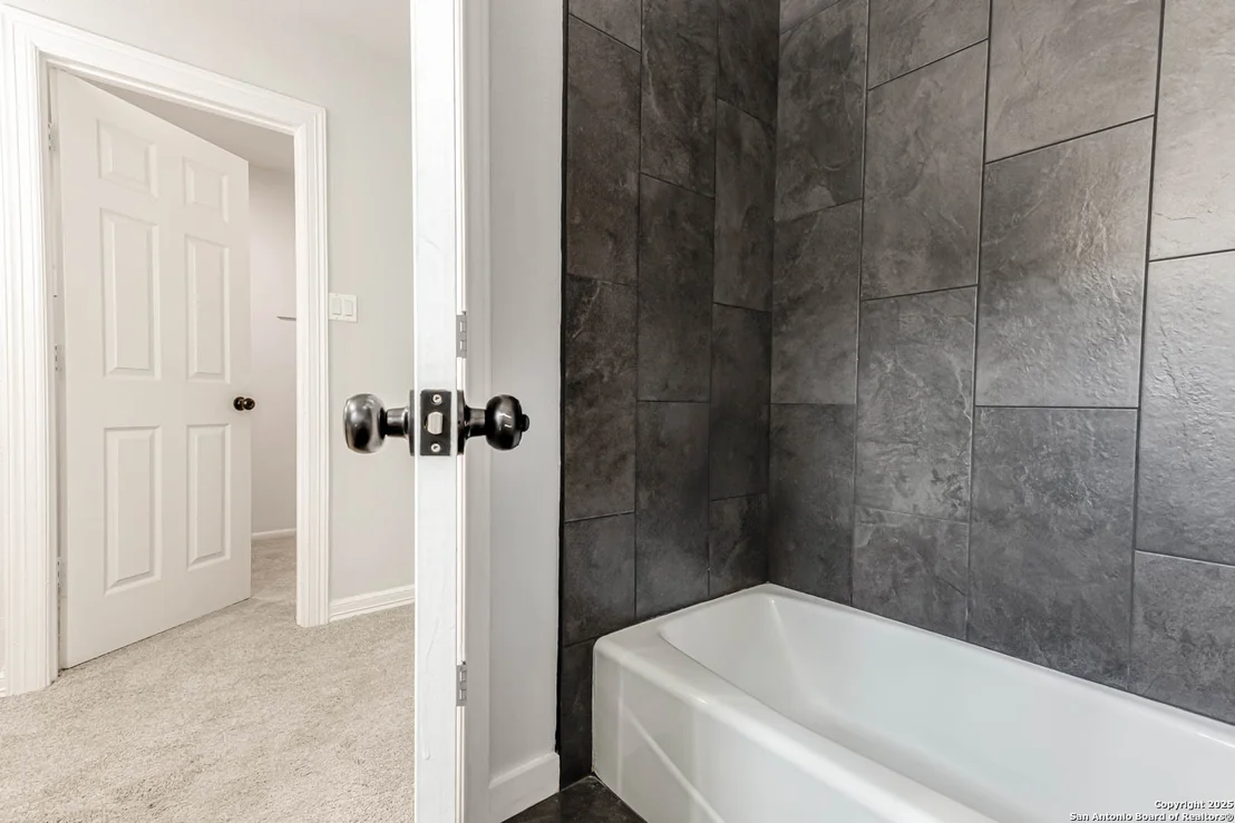 Photo of 6135 ROYAL PT