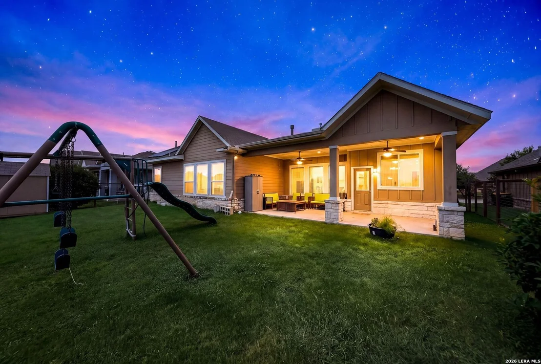 Photo of 11812 Field Bend