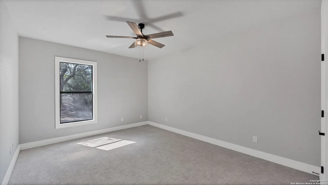 Photo of 725 Winding View