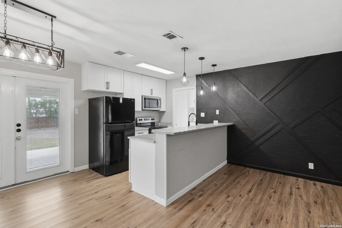 Photo of 6514 Forest Grove